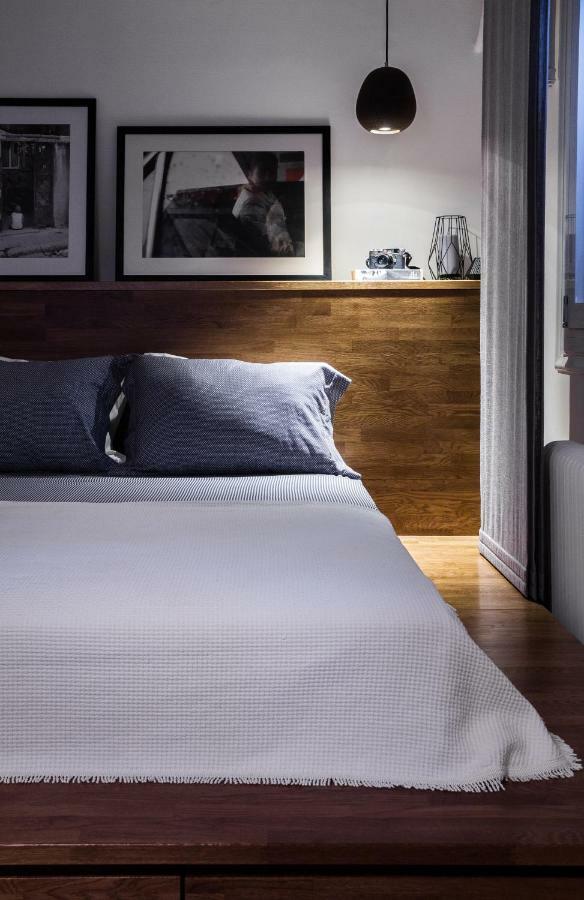 Unique Semi-Basement Stay At The Foot Of The Acropolis أثينا المظهر الخارجي الصورة