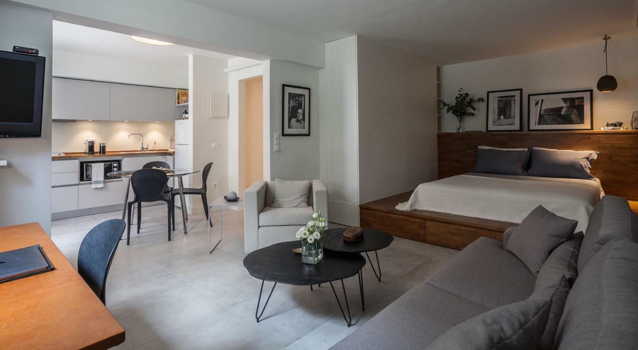 Unique Semi-Basement Stay At The Foot Of The Acropolis أثينا المظهر الخارجي الصورة
